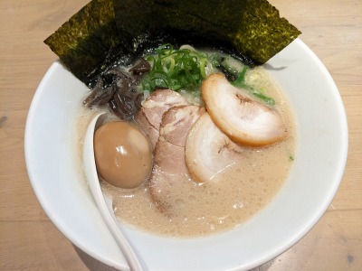 <一風堂>特製白丸 都立大学駅のとんこつラーメン--一風堂 駒沢公園店