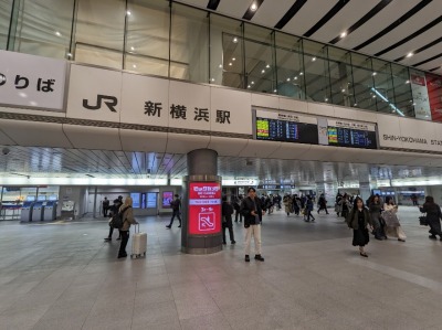 �V���l�w���ӂ̒��̗l�q