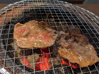 <牛繁>七輪の上 鷺ノ宮駅の焼肉--牛繁 鷺宮店