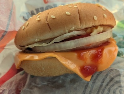 <バーガーキング>ワッパーチーズJr. 松江駅の直火焼ハンバーガー--バーガーキング 松江南店