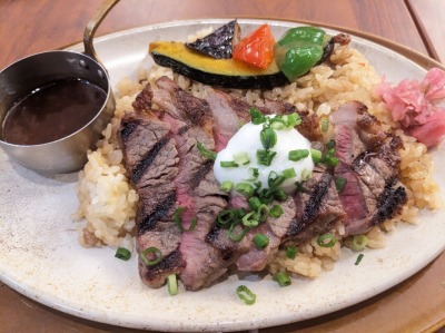 �����w���ӂ̃t�@�~���[���X�g����--���C�����z�X�g�@�F��ꠓ��X