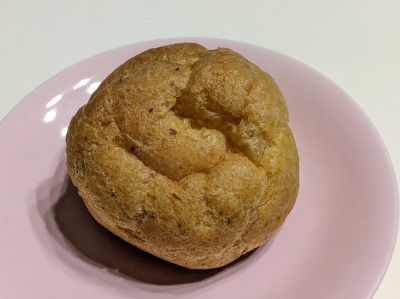<シャトレーゼ>シュークリーム 防府駅のケーキ--シャトレーゼ 防府店