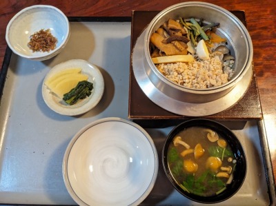 <天下茶屋>釜めし定食 河口湖駅の釜めし・ほうとう--天下茶屋 分店