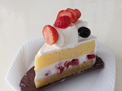 <シャトレーゼ>ケーキ 周防花岡駅周辺のケーキ--シャトレーゼ 下松店