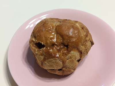 <ビアードパパ>森永ミルクキャラメルシュー 荒川沖駅周辺のシュークリーム--ビアードパパ イオンモールつくば店