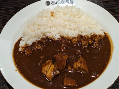<CoCo壱番屋>The牛咖喱 大森駅のカレー--CoCo壱番屋 JR大森駅東口店