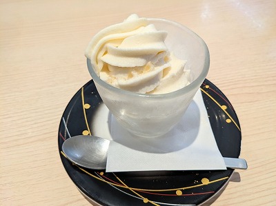 <やまと寿司>白桃アイス 柏駅の回転寿司--やまと寿司 柏大山台店