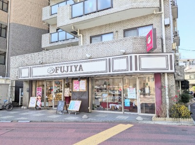 <不二家>お店外観 大鳥居駅の洋菓子--不二家 大鳥居店