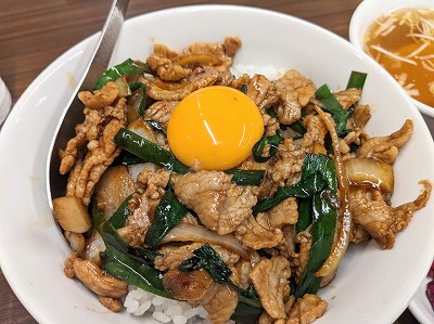 <佐野金>豚バラ丼 上大岡駅の中華--佐野金 総本店
