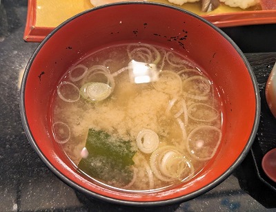 <独楽寿司>日替り限定にぎり 相模大塚駅の回転寿司--独楽寿司 大和本店