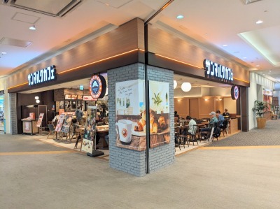<サンマルクカフェ>お店外観 辻堂駅のカフェ--サンマルクカフェ テラスモール湘南店