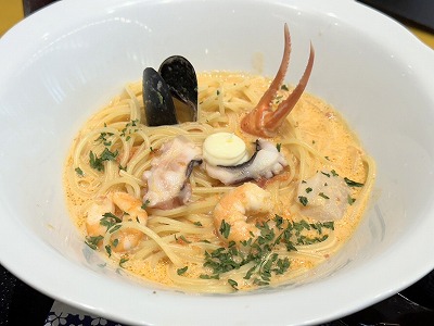 <ららぽーと横浜>スパゲッティ 鴨居駅のショッピングモール--ららぽーと横浜