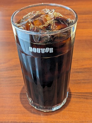 <ドトールコーヒーショップ>アイスコーヒー 新高島駅のカフェ--ドトールコーヒーショップ 横濱ゲートタワー店