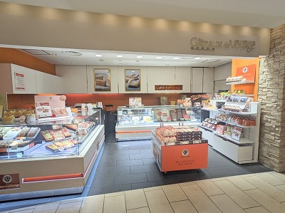 <ガトー・ド・ボワイヤージュ>お店外観 大森駅のケーキ--ガトー・ド・ボワイヤージュ アトレ大森店