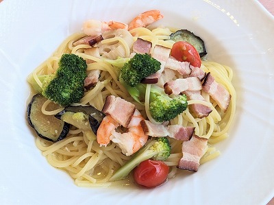 �P�s�w���ӂ̃t�@�~���X�E�P�[�L--�s��ƃ��X�g�����@�P�s�X