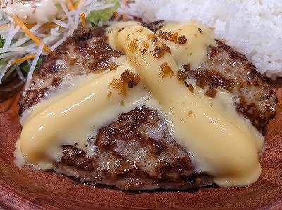 <びっくりドンキー>チーズバーグディッシュ なんば駅のハンバーグ--びっくりドンキー 道頓堀店