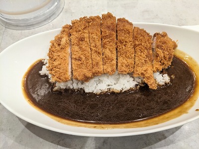<ピヨ>手仕込みカツカレー 川崎駅のカレー--ピヨ 川崎アゼリア店