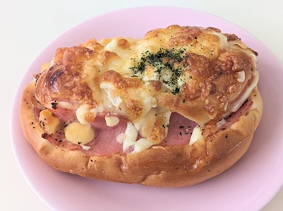 <溶岩窯パン工房 ブロートバウム>パン各種 津久井浜駅のパン屋さん--溶岩窯パン工房 ブロートバウム