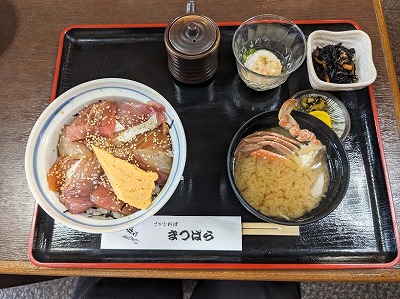 <さかな料理まつばら>ランチ海鮮丼 三浦海岸駅の海鮮料理--さかな料理まつばら