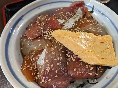 <さかな料理まつばら>ランチ海鮮丼 三浦海岸駅の海鮮料理--さかな料理まつばら