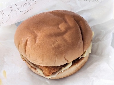 <モスバーガー>フィッシュバーガー 清瀬駅のハンバーガー--モスバーガー 西友清瀬店