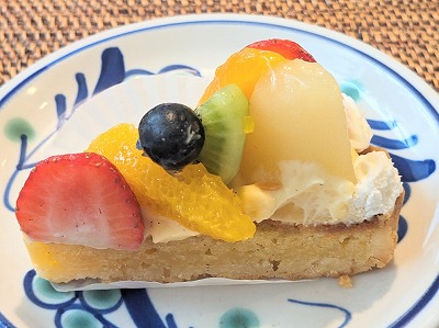<キャトル>ケーキ 学芸大学駅のケーキ--キャトル 柿の木坂本店