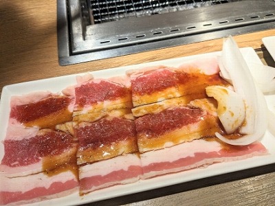 <焼肉ライク>牛バラホルモンセット 秋葉原駅周辺の焼肉--焼肉ライク 秋葉原電気街店