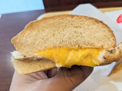 <ドトールコーヒーショップ>ツナチェダーチーズ 新中野駅周辺のカフェ--ドトールコーヒーショップ 新中野店