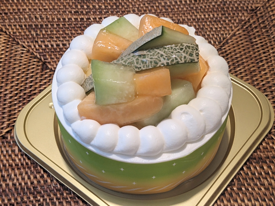 <銀座コージーコーナー>2種メロンのデコレーション 大森駅のケーキ--銀座コージーコーナー イトーヨーカドー大森