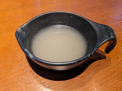 <麺場 田所商店>薄める用スープ 辻堂駅の味噌ラーメン--麺場 田所商店 辻堂店