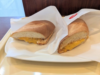 <ドトールコーヒーショップ>ツナチェダーチーズ 葛西駅周辺のカフェ--ドトールコーヒーショップ 葛西駅前店