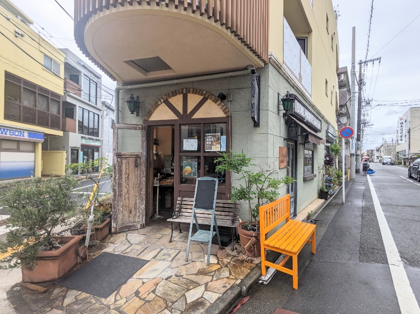 <モンレーブ・キャトル>お店外観 久が原駅のパン--モンレーブ・キャトル