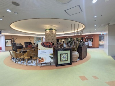 <フェリーチェ>お店外観 横浜駅のカフェ--フェリーチェ