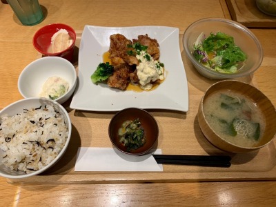 ��剪�w���ӂ̃f�p�[�g--���}�S�ݓX