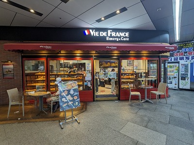 <ヨドバシカメラ>1階 秋葉原駅周辺の大型家電量販店--ヨドバシカメラ マルチメディアAkiba
