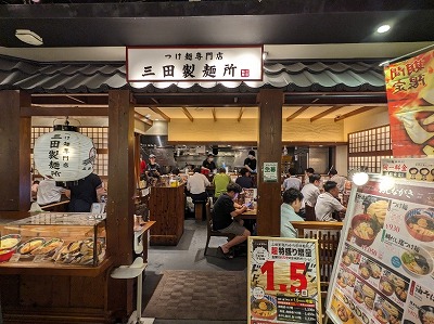 <ヨドバシカメラ>8階レストランフロア 秋葉原駅周辺の大型家電量販店--ヨドバシカメラ マルチメディアAkiba