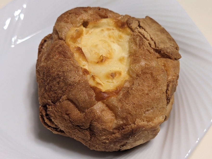<ビアードパパ>焼きチーズケーキシュー 谷山駅周辺のシュークリーム--ビアードパパ イオンモール鹿児島店