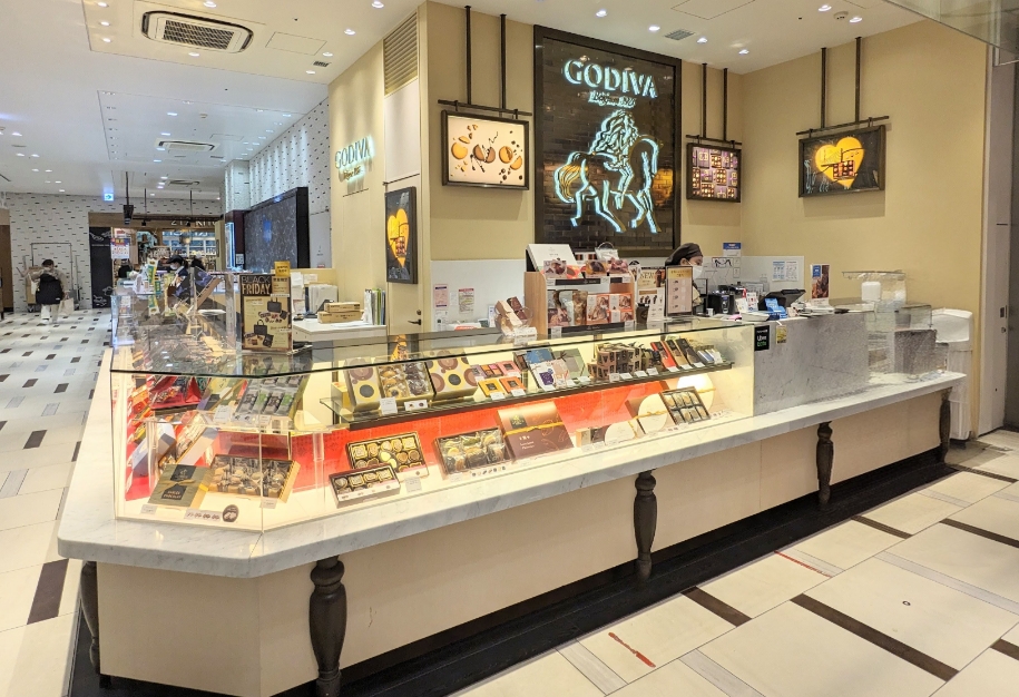 <ゴディバ>お店外観 武蔵小杉駅周辺のチョコレート--ゴディバ ららテラス武蔵小杉店
