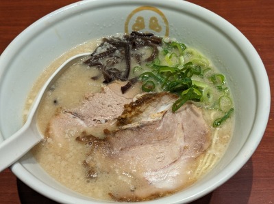 TOKYO�؍�BASE�@�G�L���[�g���X