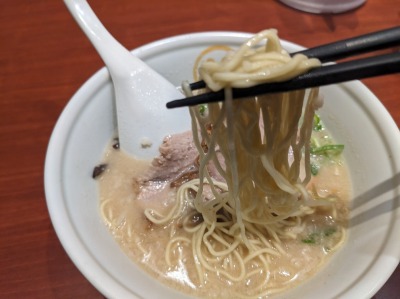 <TOKYO豚骨BASE>豚骨 秋葉原駅周辺の豚骨ラーメン--TOKYO豚骨BASE エキュート秋葉原