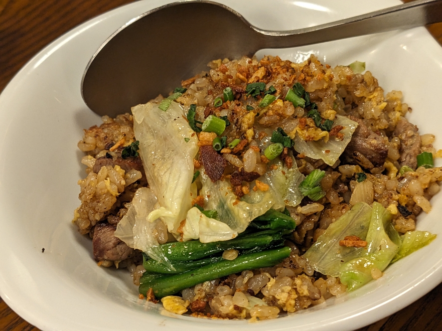 <ガーリックジョーズ>にんにく炒飯(牛肉&レタス) 石川町駅周辺のニンニク料理--ガーリックジョーズ 元町店