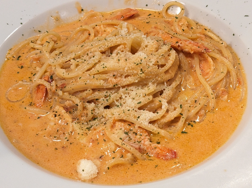 <ガーリックジョーズ>海老とガーリックのトマトクリーム 石川町駅周辺のニンニク料理--ガーリックジョーズ 元町店