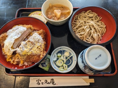 <富士見庵>カツ丼セット 梶が谷駅周辺のうどん・そば--富士見庵
