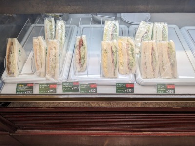 ��X�w���ӂ̃J�t�F--�J�t�F�E�x���[�`�F�@��X�w�k���X