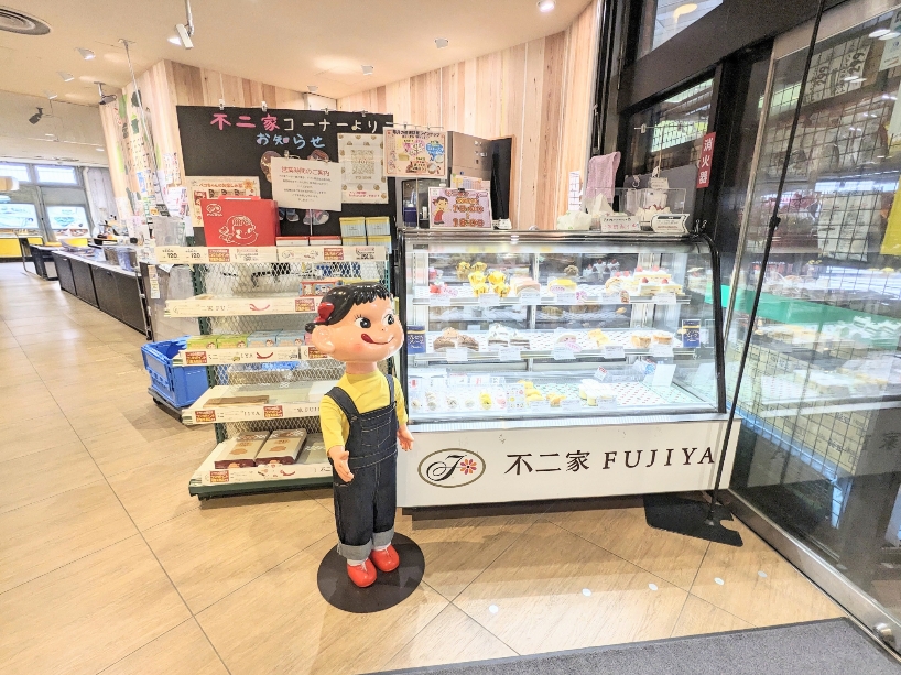 �ݍ������w���ӂ̃P�[�L--�s��Ɓ@�g�b�v�ݍ��X