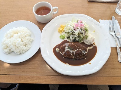 <メルヘン>手ごねハンバーグ 市大医学部駅周辺のレストラン--メルヘン