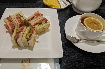 <タカノフルーツパーラー>ランチタイムメニュー 上大岡駅周辺のフルーツ・喫茶--タカノフルーツパーラー 京急上大岡店