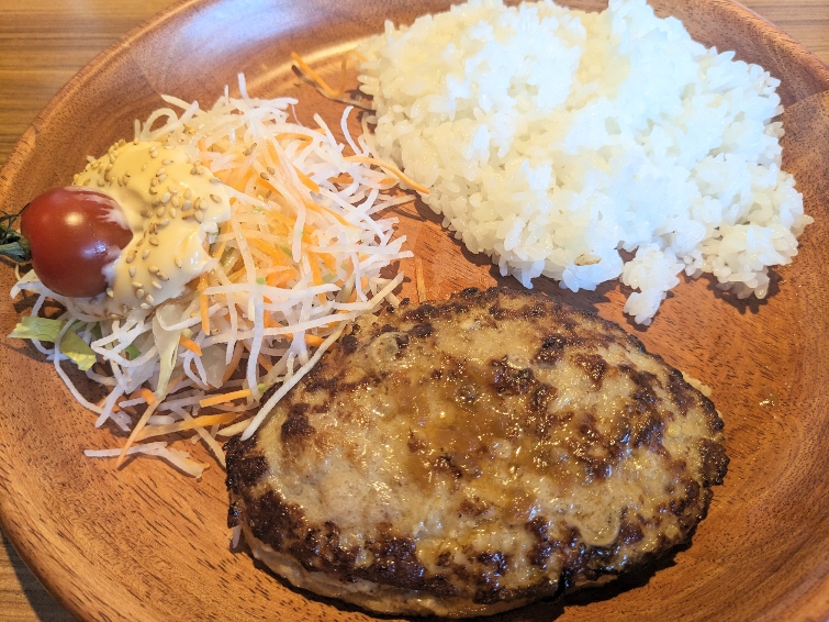 <びっくりドンキー>レギュラーバーグディッシュ 聖蹟桜ヶ丘駅周辺のハンバーグ--びっくりドンキー 聖蹟桜ヶ丘店