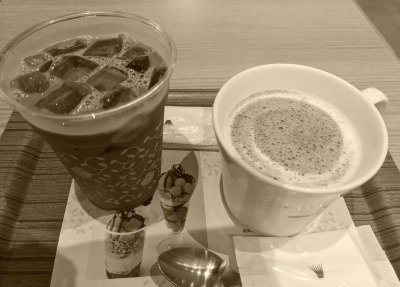 �i�i�Y�O���[���e�B�[�@�f�B�A���[�����X