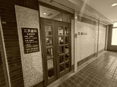 �]�K����